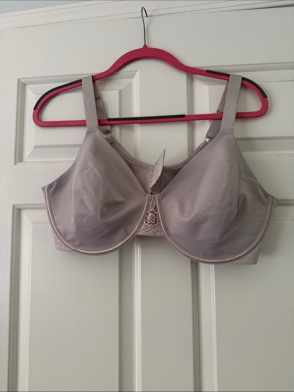 Vanity Fair Smooth Underwire Bra in Light Taupe